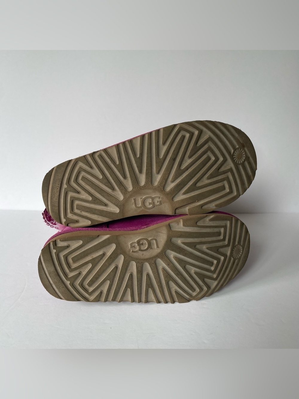 UGG Girl's Bailey Bow Suede Shearling Boots Pink Purple Size 2 Youth Warm Cozy - Picture 6 of 6